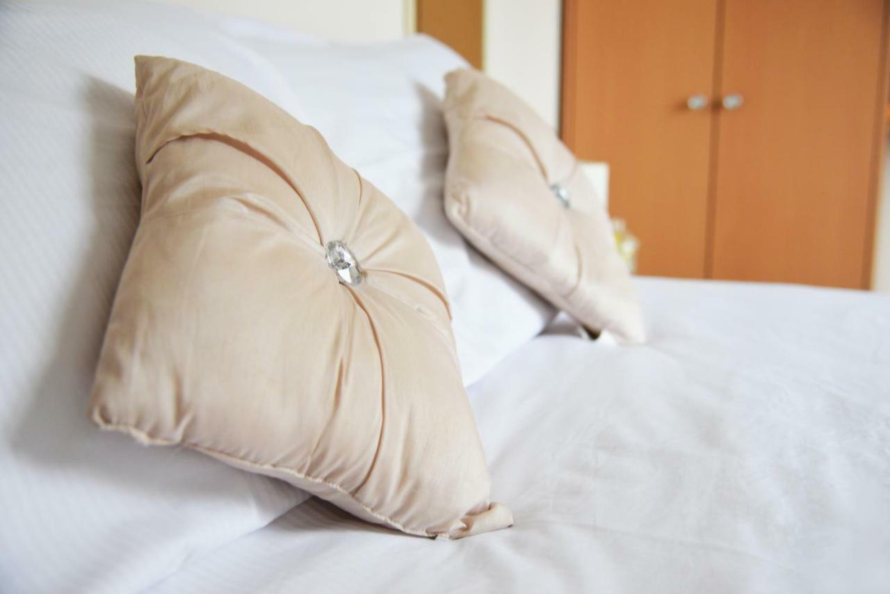 Karmary Guest House セント・オーステル エクステリア 写真